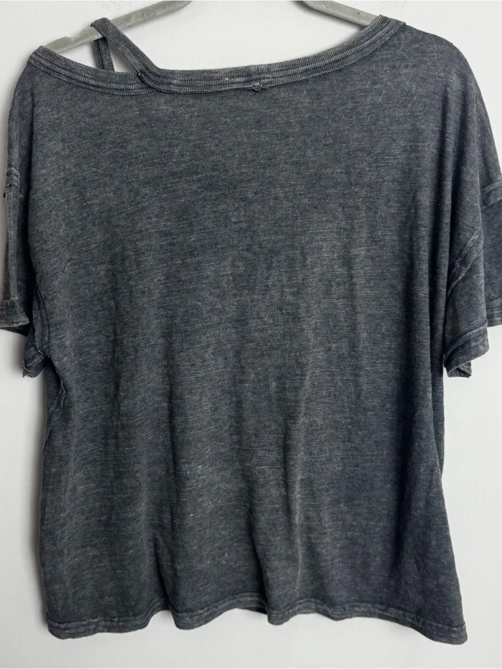 FREE PEOPLE | WE THE FREE Gray Asymmetrical T-Shirt Women’s Size XS Oversized